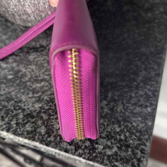 Tory Burch Saffiano Leather Fuchsia Zip Around Wristlet Wallet - Picture 7 of 11